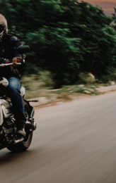 Elegir el seguro de moto para noveles más barato